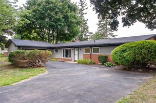 32515 Nottingham Knolls, Farmington Hills, MI 48334