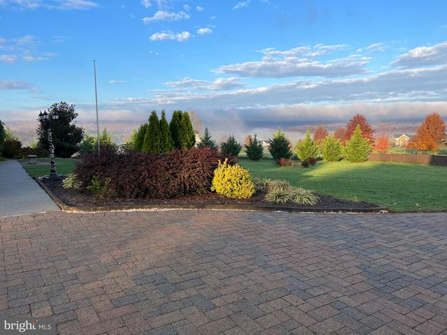 11950 STONEHOUSE VIEW CT, Lovettsville, VA 20180