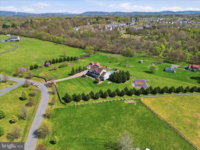 11950 STONEHOUSE VIEW CT, Lovettsville, VA 20180