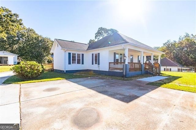 4715 S Lee Street, Buford, GA 30518