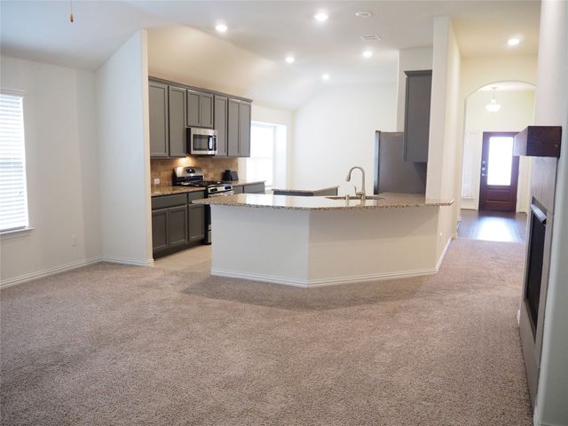 14832 Rocky Face Lane, Fort Worth, TX 76052