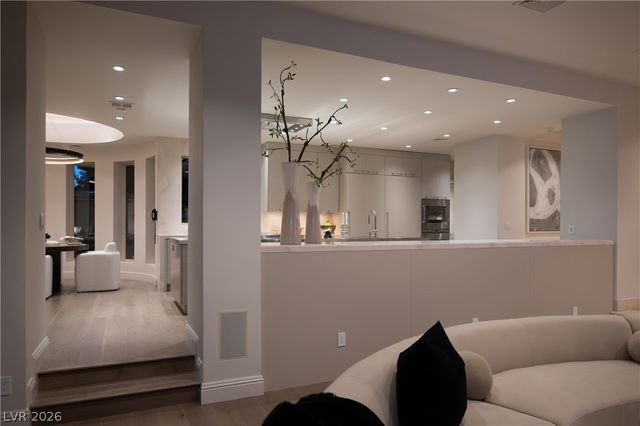 65 Cascade Creek Lane, Las Vegas, NV 89113