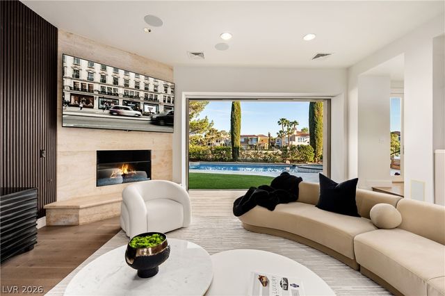 65 Cascade Creek Lane, Las Vegas, NV 89113