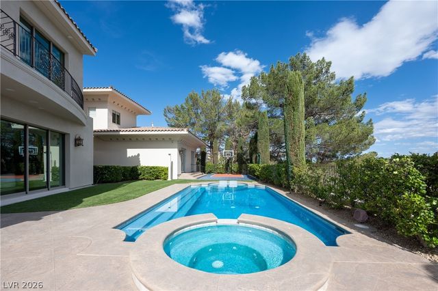 65 Cascade Creek Lane, Las Vegas, NV 89113