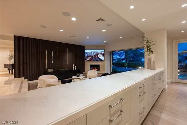 65 Cascade Creek Lane, Las Vegas, NV 89113