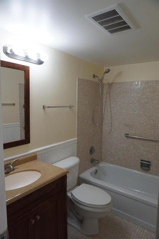 34 Andover B, West Palm Beach, FL 33417