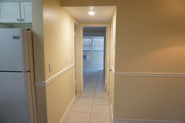 34 Andover B, West Palm Beach, FL 33417