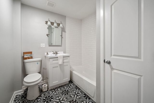 5944 S Princeton Avenue, Chicago, IL 60621