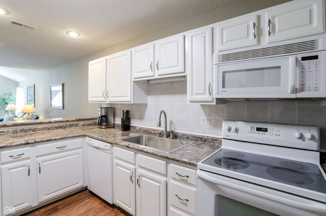 4726 Bridgefield Drive, Indianapolis, IN 46254