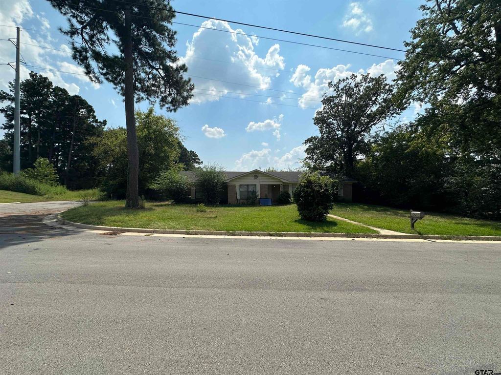 3604 Donna Dr, Tyler, TX 75702