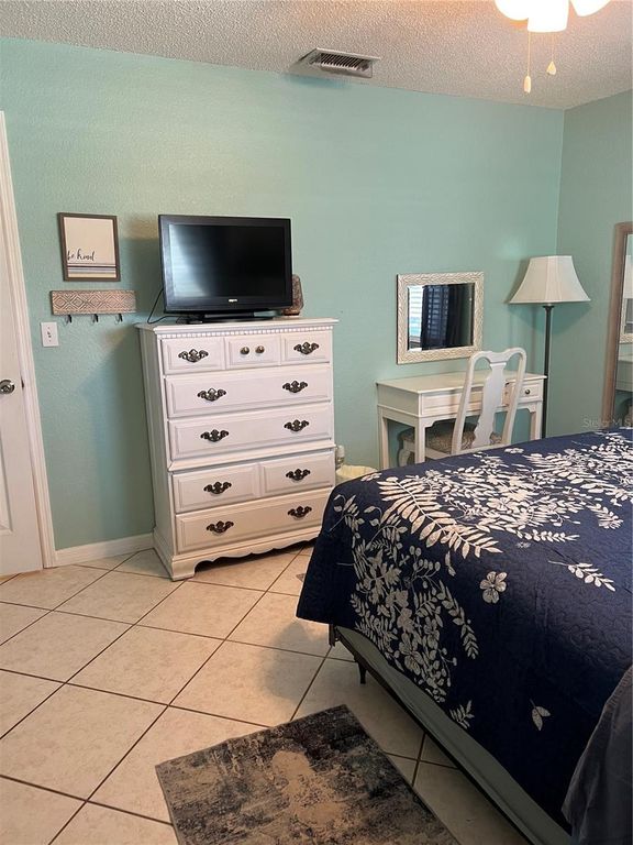 Image 10 of property listing at 13612 FRANCES AVENUE, Hudson, FL 34667