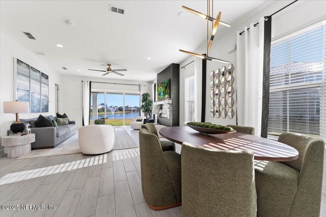 492 RUM RUNNER Way, St. Johns, FL 32259