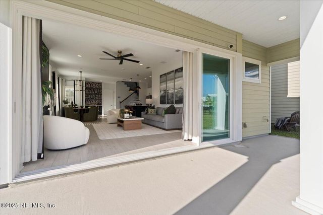 492 RUM RUNNER Way, St. Johns, FL 32259