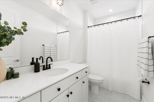 492 RUM RUNNER Way, St. Johns, FL 32259