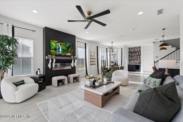 492 RUM RUNNER Way, St. Johns, FL 32259