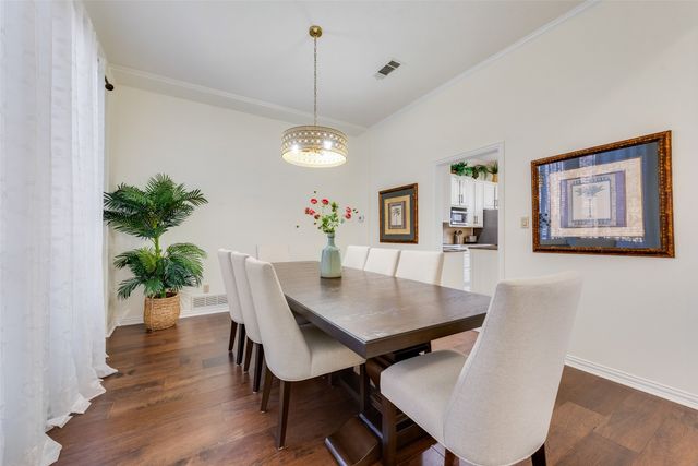 4601 Edge Creek Lane, Arlington, TX 76017