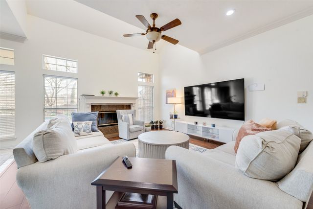 4601 Edge Creek Lane, Arlington, TX 76017