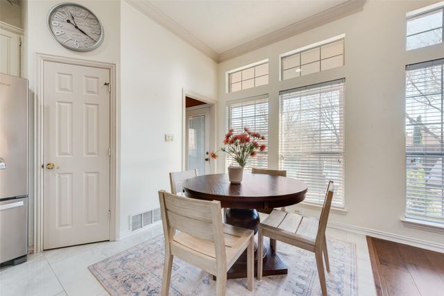 4601 Edge Creek Lane, Arlington, TX 76017