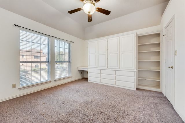 4601 Edge Creek Lane, Arlington, TX 76017