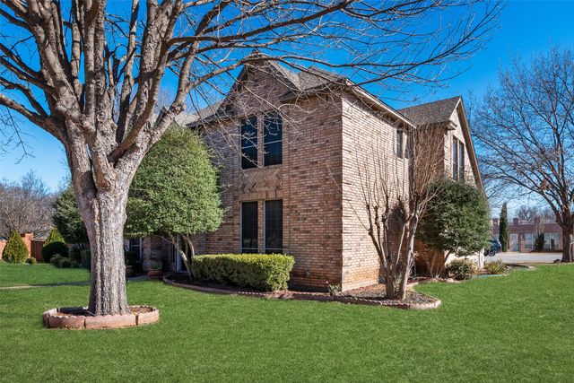 4601 Edge Creek Lane, Arlington, TX 76017