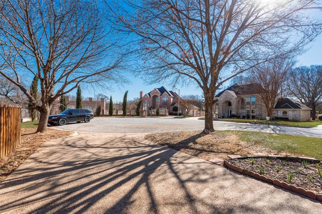 4601 Edge Creek Lane, Arlington, TX 76017