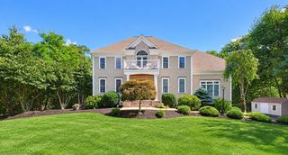 1 Bridle Path, Plainville, MA 02762