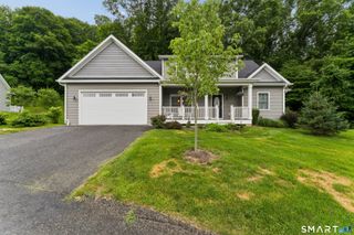7 Tall Oaks Drive 7, New Milford, CT 06776