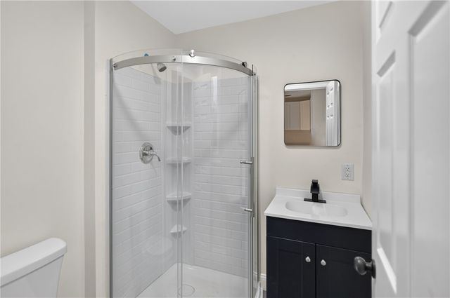 68 Uncas Street, Warwick, RI 02889