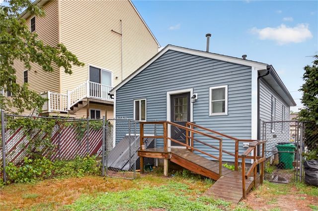 68 Uncas Street, Warwick, RI 02889