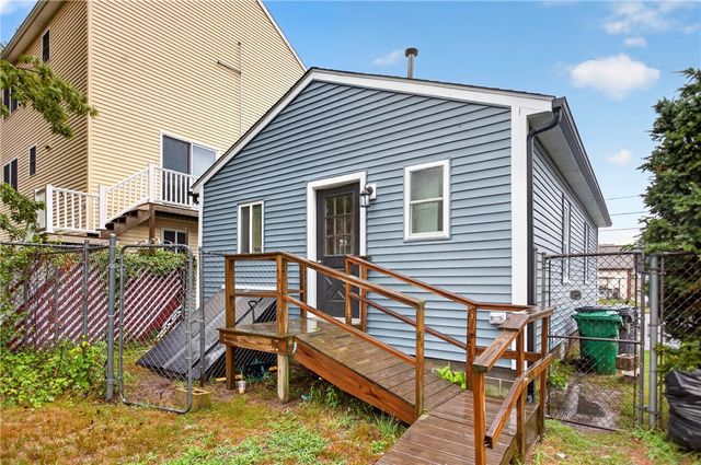 68 Uncas Street, Warwick, RI 02889
