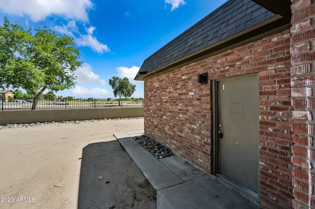 7956 W GLENDALE Avenue 1, Glendale, AZ 85303