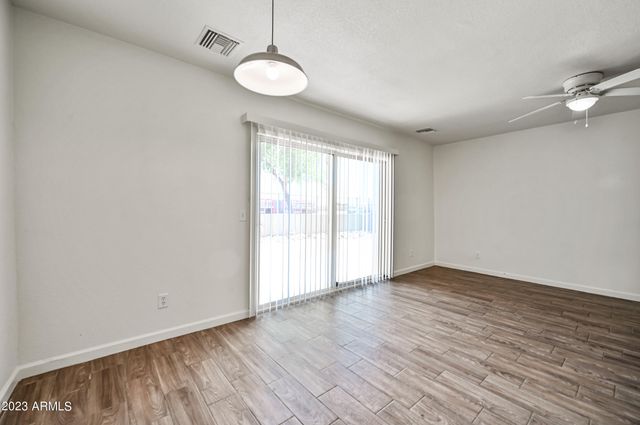 7956 W GLENDALE Avenue 1, Glendale, AZ 85303