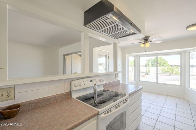 19825 N 100TH Avenue, Sun City, AZ 85373