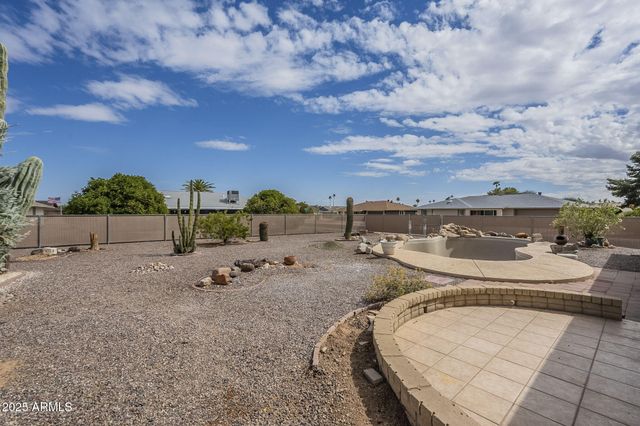 19825 N 100TH Avenue, Sun City, AZ 85373