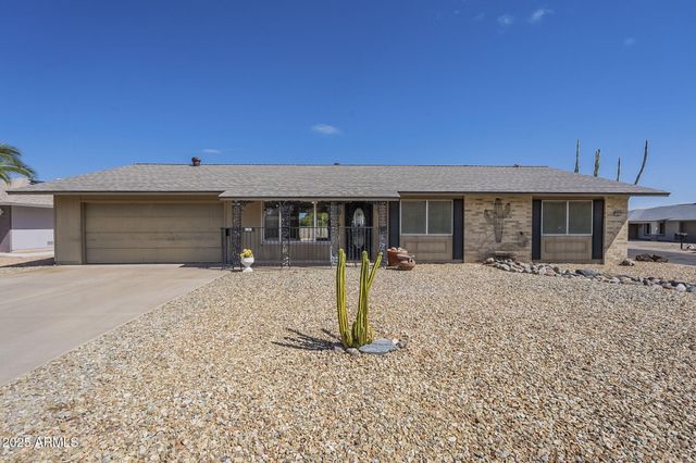 19825 N 100TH Avenue, Sun City, AZ 85373