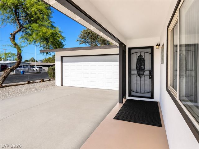 5209 Alta Drive, Las Vegas, NV 89107