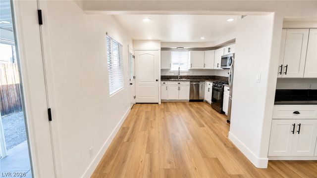 5209 Alta Drive, Las Vegas, NV 89107