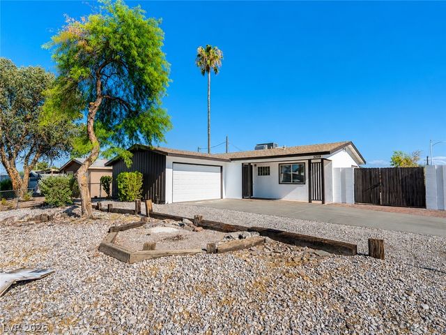 5209 Alta Drive, Las Vegas, NV 89107