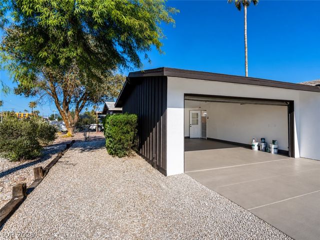 5209 Alta Drive, Las Vegas, NV 89107