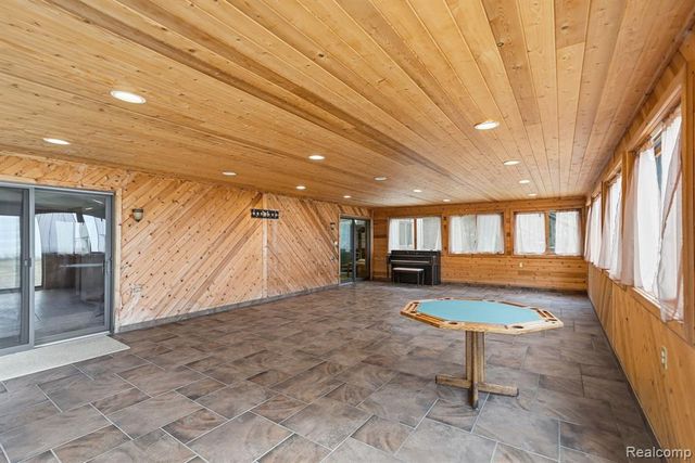 5436 N Lakeshore Road, Deckerville, MI 48427