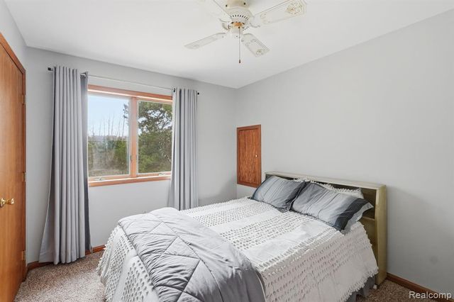 5436 N Lakeshore Road, Deckerville, MI 48427