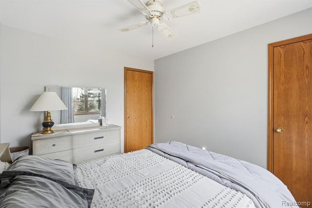 5436 N Lakeshore Road, Deckerville, MI 48427