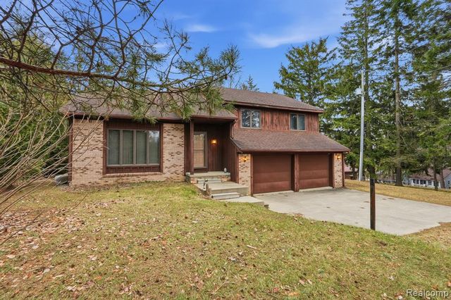 5436 N Lakeshore Road, Deckerville, MI 48427
