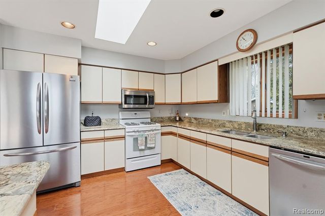 5436 N Lakeshore Road, Deckerville, MI 48427