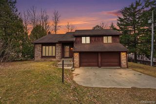 5436 N Lakeshore Road, Deckerville, MI 48427