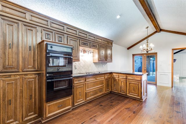 16842 Village Lane, Dallas, TX 75248