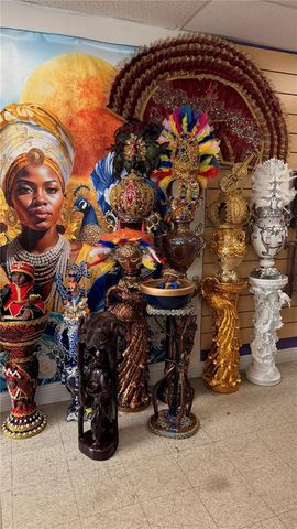 1580 W 37 St, Hialeah, FL 33012