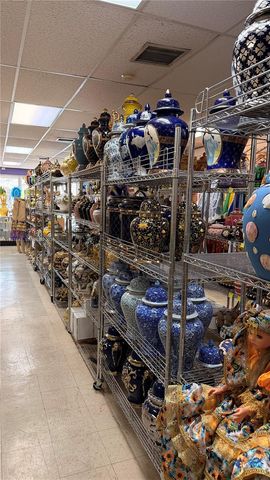 1580 W 37 St, Hialeah, FL 33012