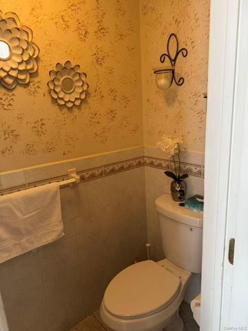 24 Merrill Avenue, Staten Island, NY 10314