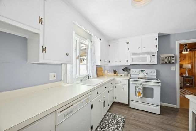 13 Dennis Circle, Northborough, MA 01532